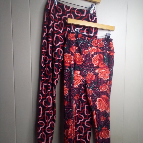 Lularoe Leggings Pants Lot of 2 One Size Hearts Flowers - Picture 1 of 12